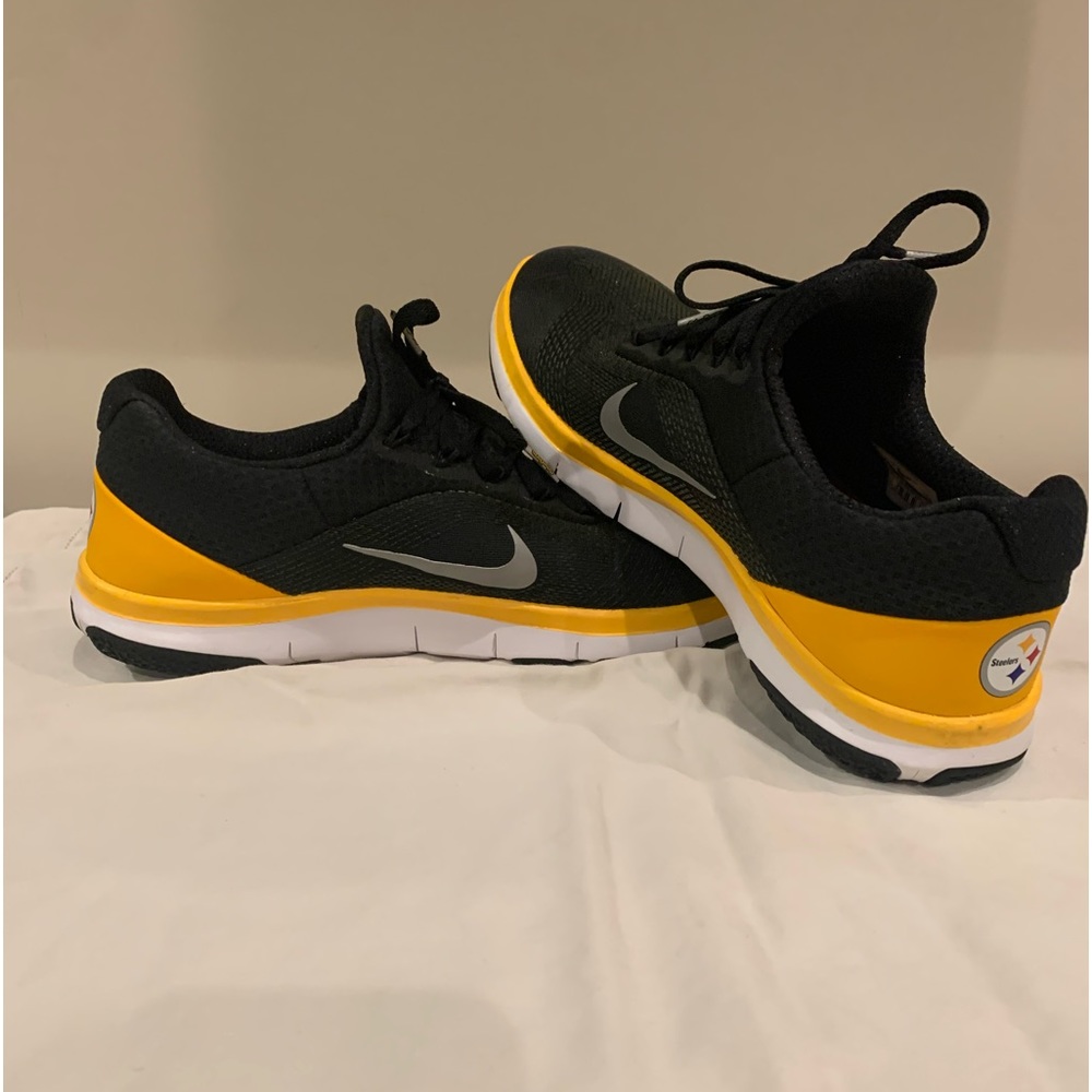 Nike Free Trainer V7 NFL